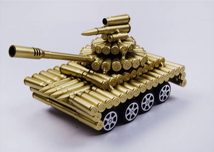 节奏敢很强的炮弹,坦克,飞机等爆破声音组成的音乐视频.