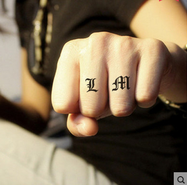 手指英文字母纹身手稿分享展示