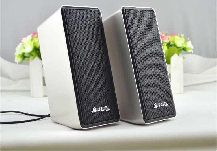 乐儿飞 usb电脑手机笔记本迷你随声听小音响 线控音箱 x7 金属