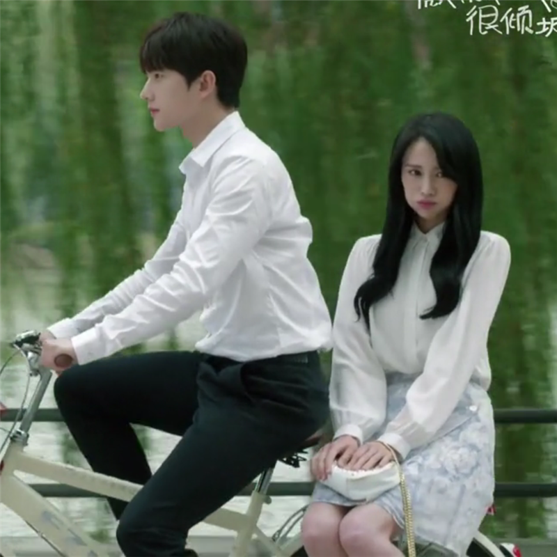 杨洋一笑很倾城_倾城一笑_微微一笑很倾城发布会