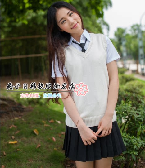 小背心美女校服【骚美女82297444(q)】