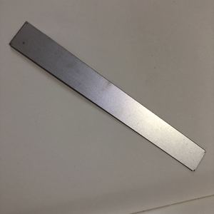 又薄长方形镀锌板铁片 贴3m胶薄铁皮 无e磁性 长130*15*0.3mm