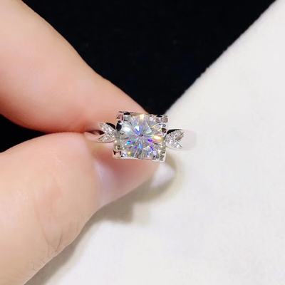 进口莫臂石钻戒克拉尖底莫桑钻50分1钻3六爪光桑莫u桑21mm晶.