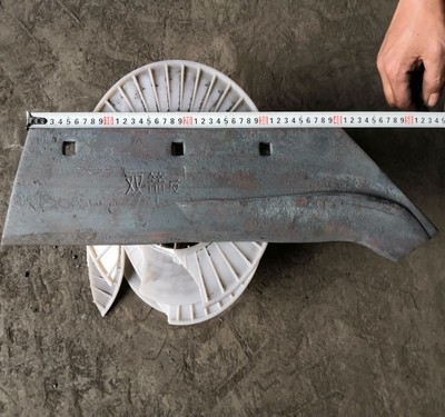 翻转犁镜面犁尖保定商丘淮安425/427e/430/435铧尖加厚犁铧犁铲.