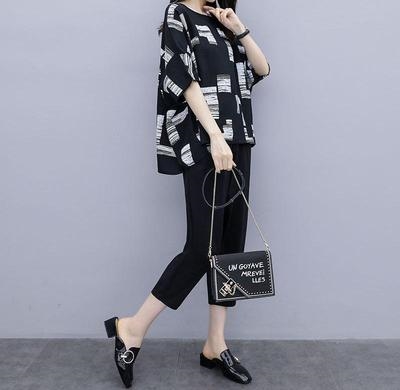 女胖胖短套装