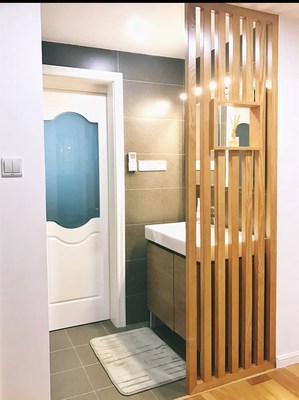客厅阳台隔断假墙实木