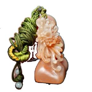 寿山石精品雕刻巧色老挝叶腊石冻石印章 菊花