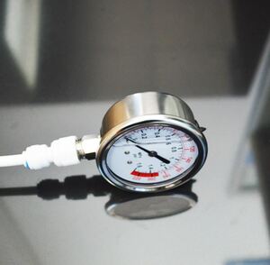 水压检测测试表测量自来水管净水器带油防震水压力表16公斤水压