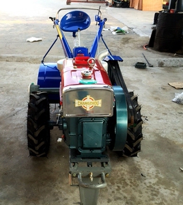 东风型151 181底盘配15 18 20 22马力24刀手扶通轴旋耕机拖拉机