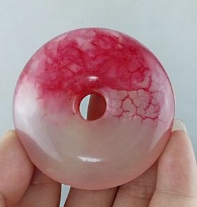 日本血玉手玩物岫玉半红半百白大号鸡特大鸡血石手把件 天