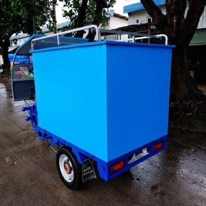 日本购电动三轮车铁皮箱子快递货箱车棚后车厢大号定做颜色多快递