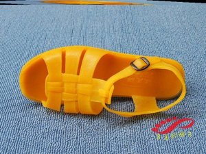 黄金战靴凉鞋两用简单怀旧80后黄色塑料工作鞋塑胶老款老式男道具