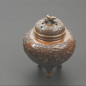 高档日本高冈铜器金工名家村田宏作花鸟铸铜香道三足熏香炉