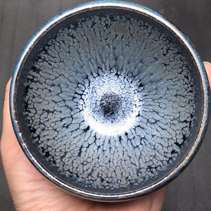 建阳建盏女匠李英黑底银滴大漆蓝孔雀油滴鹧鸪斑茶具茶杯品茗杯