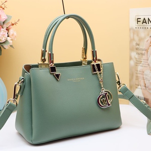 女包2021新款佰微正品时尚真皮手提包通勤简约单肩斜挎女士大包包