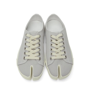 现货 maison margiela tabi 浅灰 分趾帆布猪蹄鞋 低帮休闲鞋板鞋