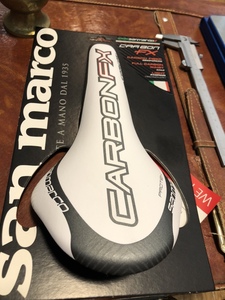 公路车碳纤维坐垫 意大利san marco圣马克窄版 市面少有白色