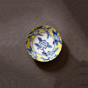 日本进口花卉黄蓝餐具盘碗碟套装面碗瓷碗大果盘汤碗釉下彩瓷器