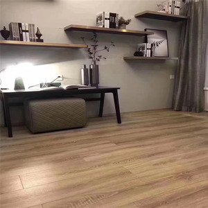 圣象地板怀旧橡木强化复合地板环保耐用家用建材锁扣木地板py6513