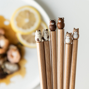 日本进口可爱卡通柴犬兔子手工木筷家用创意日式尖头防滑筷子送礼