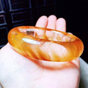 天然原色顺发黄兔毛水晶手镯 55mm晶莹剔透,漂亮清爽迷人