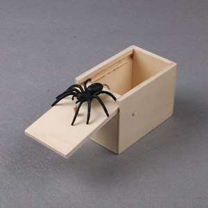 整蛊玩具吓一跳恐怖小盒子假蜘蛛整人送男友恶搞虫子木盒吓人抖音