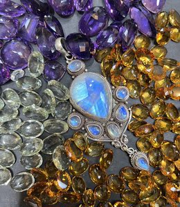 尼泊尔925银月光石吊坠