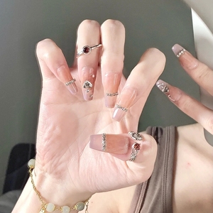 2022新款春夏流行网红小红书同款风仙气穿戴甲美甲成品显白纯手工