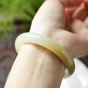 和田玉糖白玉手镯青海料蜂蜜水糖玉镯野牛沟冰底草花特色镯子女款