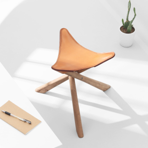 牛皮实木折叠凳简约创意手工真皮三角凳复古皮马扎可拆便携式木凳