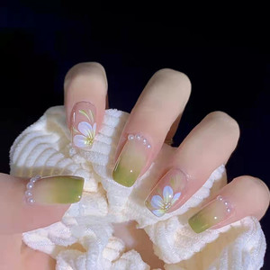 手工定制美甲渐变清新绿搭配山茶花假指甲穿戴甲贴片时尚穿戴甲春