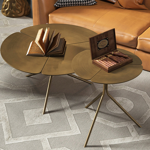 客厅复古大圆桌