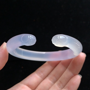 明蕴新款水晶高冰紫虎年开口可爱猫爪扁条玛瑙玉手镯女款原创设计