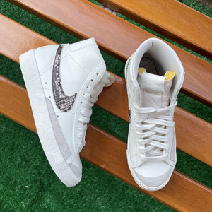 正品耐克女鞋21春新款blazer mid 77高帮休闲板鞋 dc3281 da8736