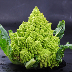 新鲜蔬菜 农家自产 新鲜宝塔花菜 罗马花椰菜 特色宝塔菜 约650g