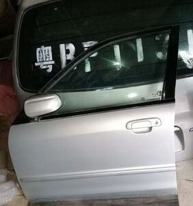 马自达323车门总成