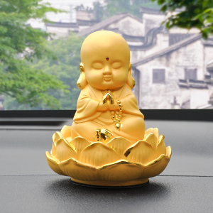 沙金小和尚笑佛汽车摆件保平安车内饰品车载小沙弥佛系工艺品摆设