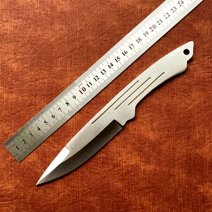 户外小刀直飞旋飞训练刀具重头绑腿高硬子武术飞镖针暗器防身靶子