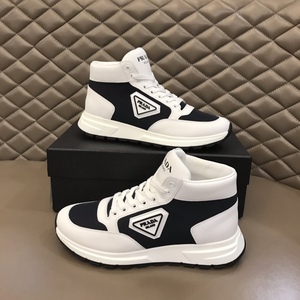 正品prada/普拉达经典三角标撞色拼接高帮运动鞋厚底休闲男鞋