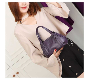 中老年女士软皮小手提包2020新款妈妈小手拎包手机休闲零钱包百搭