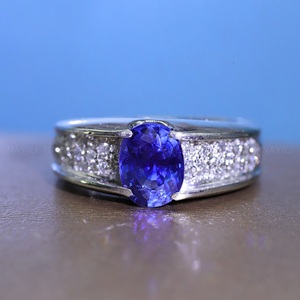中性冷酷风玻璃体蓝宝石戒指铂金镶嵌天然钻石百搭款一物一证