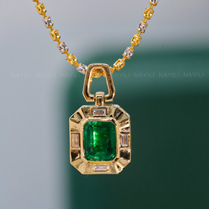 天然祖母绿宝石吊坠日常百搭颜色极好18k金镶嵌天然钻石一物一证