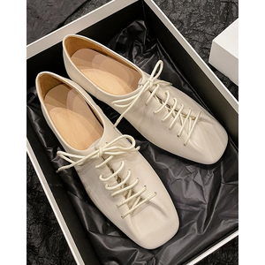 BCGIRL真皮方头法式复古绑带单鞋女白色小皮鞋软皮粗跟系带德比鞋