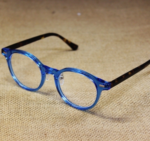 蓝玳瑁色眼镜框