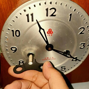 钥匙旋钮怀旧古董三五牌555座钟金梅牌配件摆件机械钟表发条钥匙