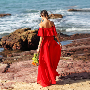 沙漠旅游穿搭拍照红裙度假连衣裙海边沙滩裙一字肩大红色长裙女夏