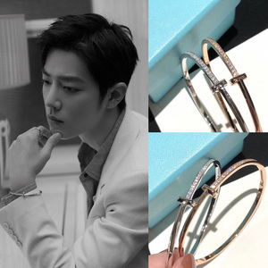 肖战同款小t字手镯女夏ins小众设计感轻奢嘻哈潮网红s925纯银手环