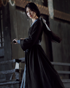 枕梦村庄 侠客行 汉元素复古中国风武侠交领改良汉服连衣裙夜行衣