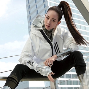 小顺奥莱 阿迪达斯 张钧甯男女同款薄绒春秋超酷外套dz0054