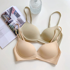 肉色光面无痕内衣